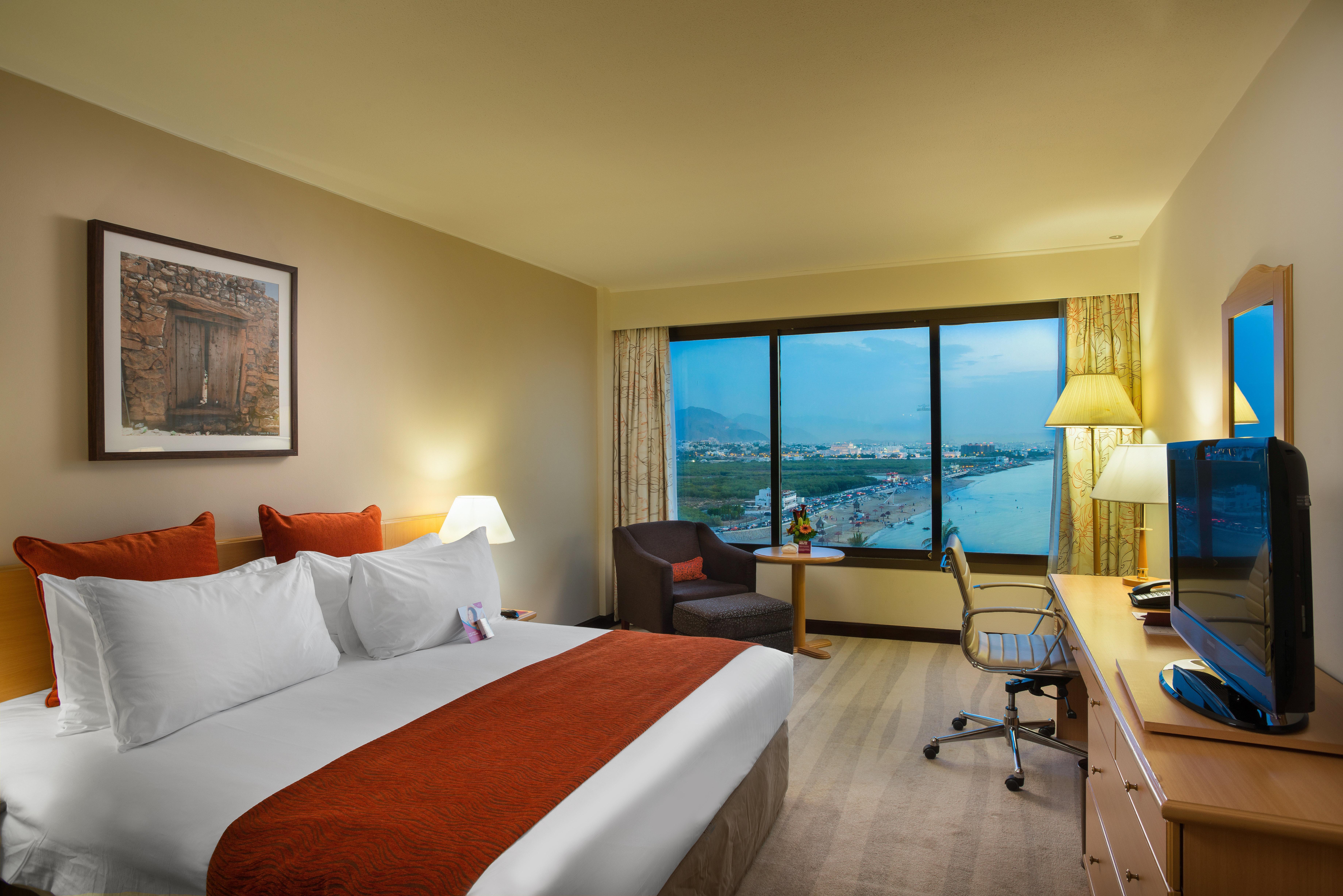 Готель Crowne Plaza Muscat By Ihg Екстер'єр фото