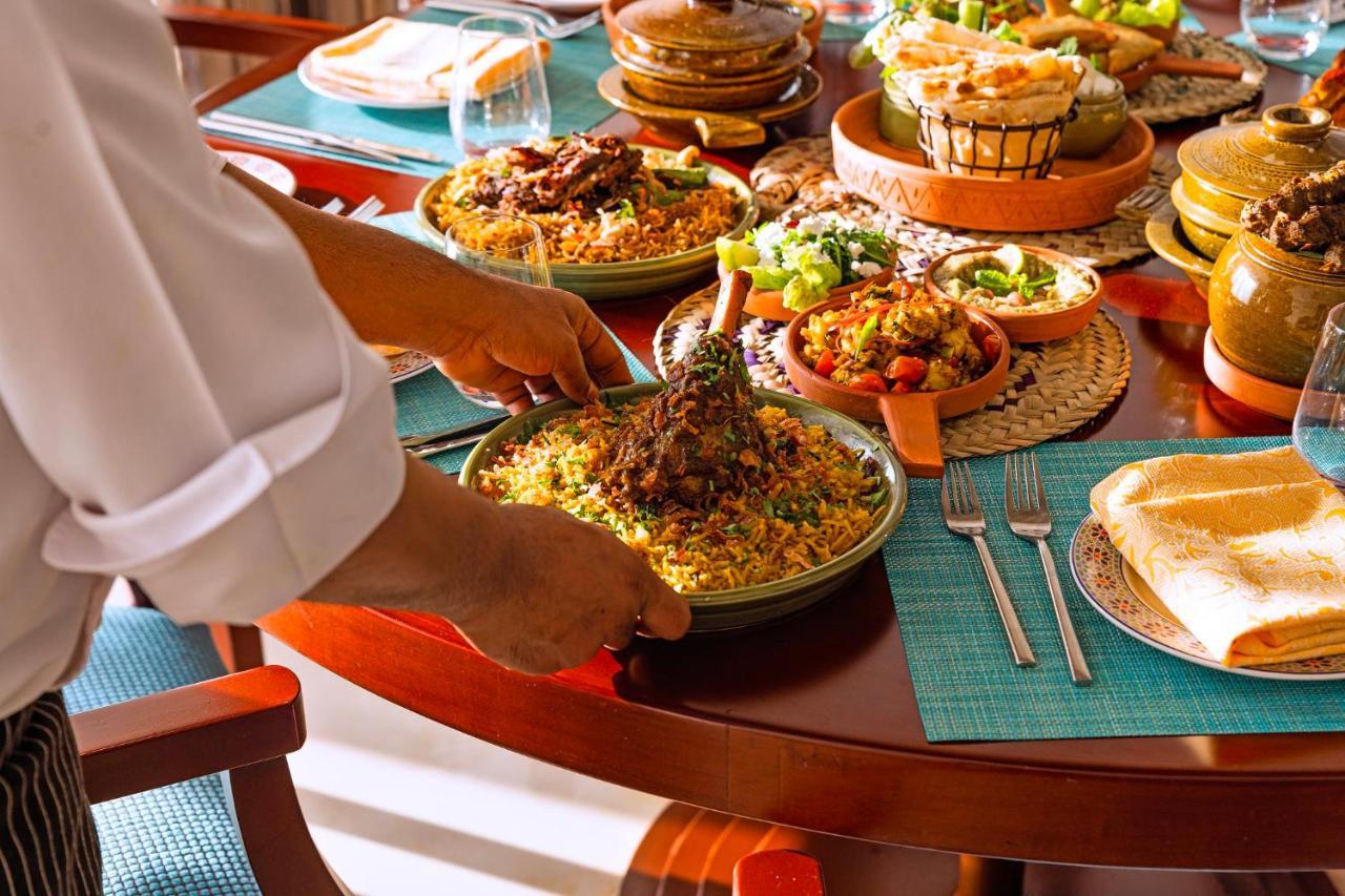 Готель Crowne Plaza Muscat By Ihg Екстер'єр фото