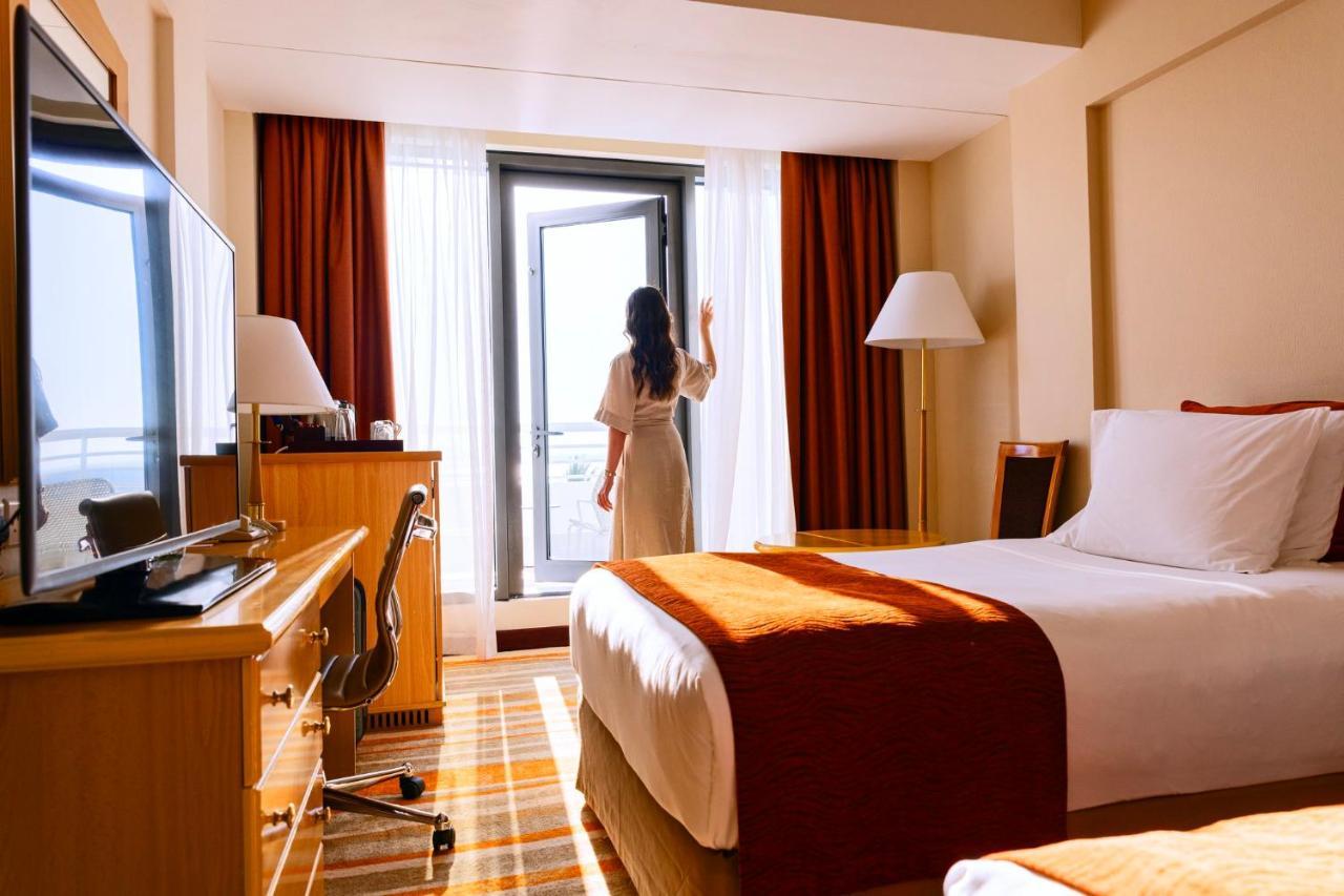 Готель Crowne Plaza Muscat By Ihg Екстер'єр фото