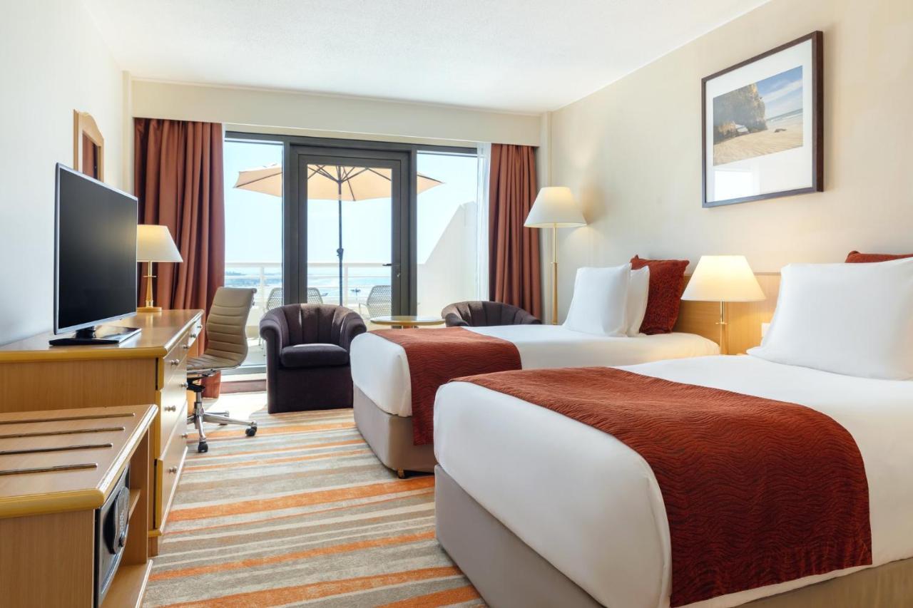 Готель Crowne Plaza Muscat By Ihg Екстер'єр фото